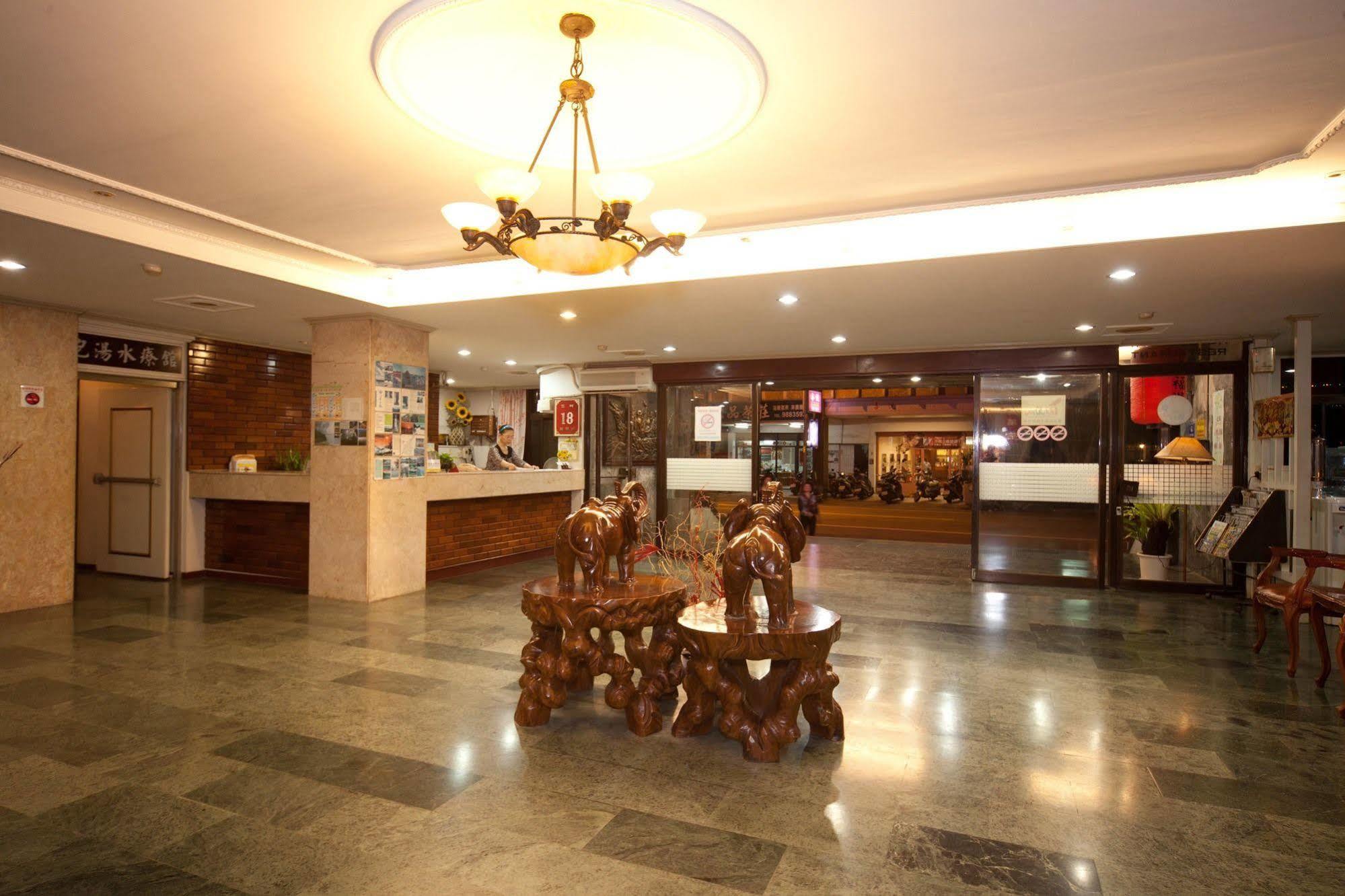 Champagne Hotel Jiaoxi Extérieur photo