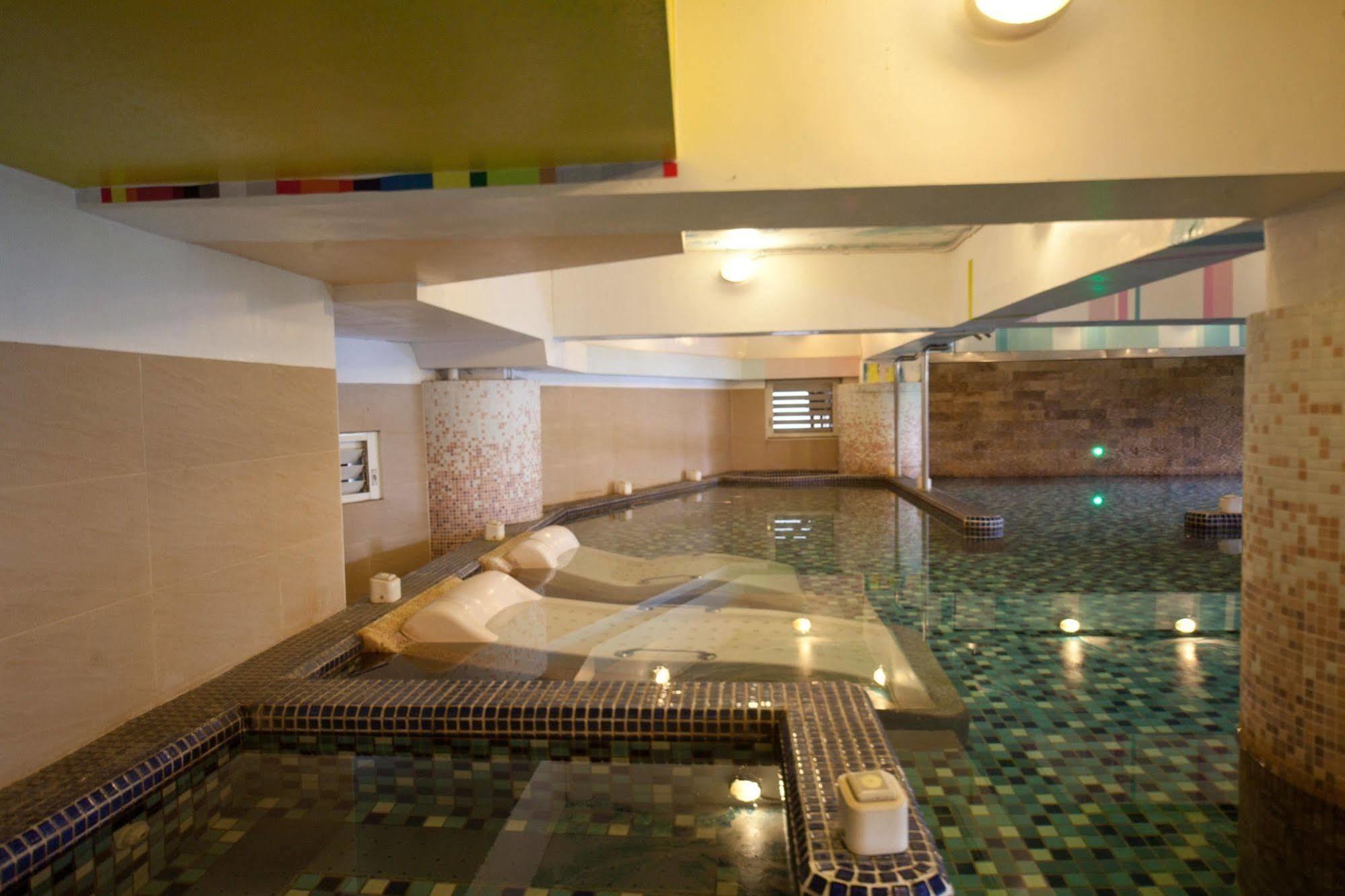 Champagne Hotel Jiaoxi Extérieur photo